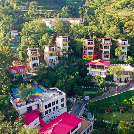 Отель Veda5 Ayurveda & Yoga Retreat Ришикеш Экстерьер фото