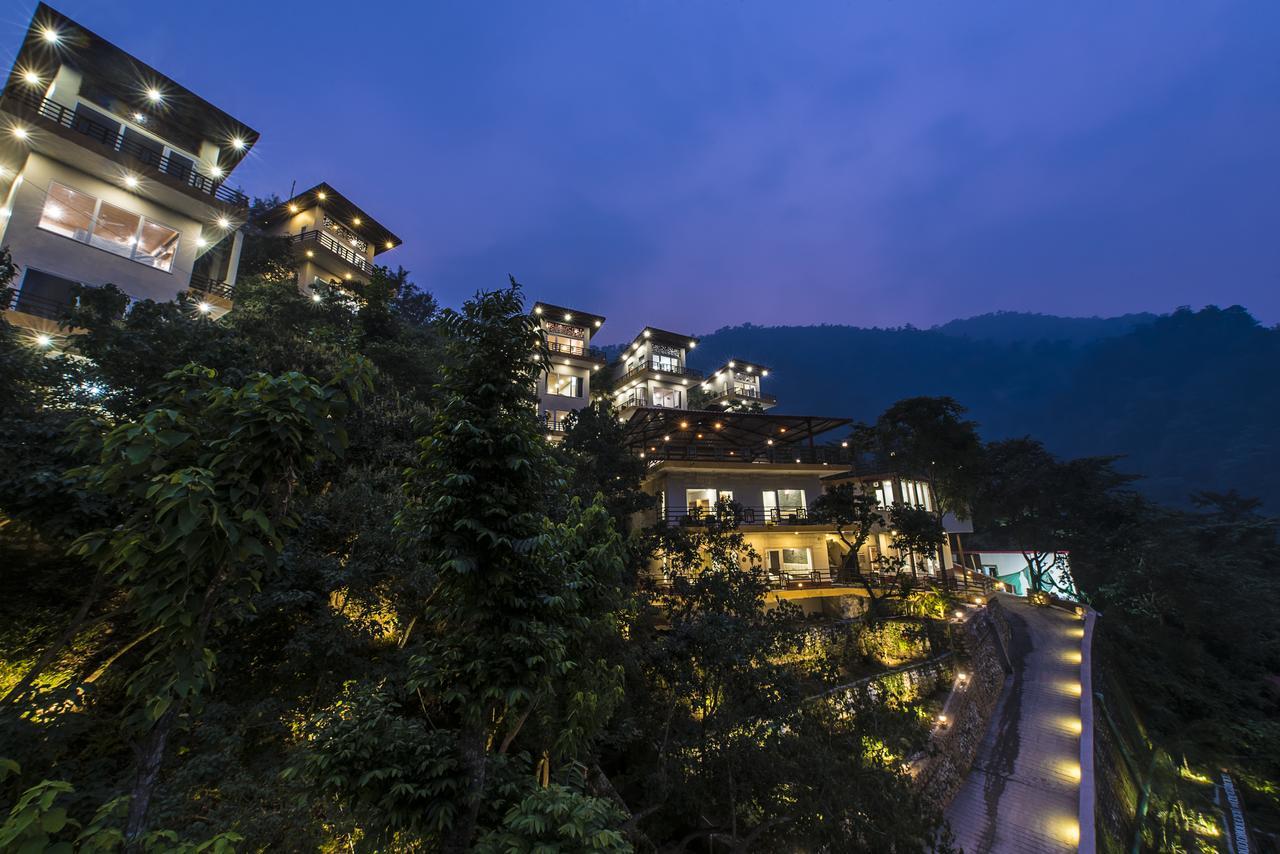 Отель Veda5 Ayurveda & Yoga Retreat Ришикеш Экстерьер фото