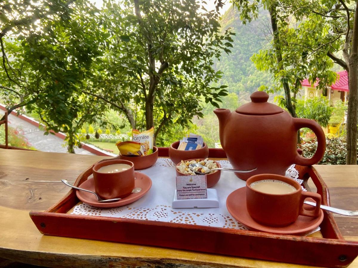 Отель Veda5 Ayurveda & Yoga Retreat Ришикеш Экстерьер фото